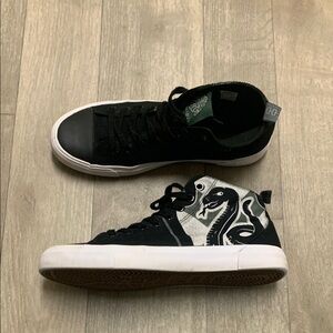 Mens Akedo x‎ Harry Potter Badges Signature Hogwarts Slytherin High Top Shoes